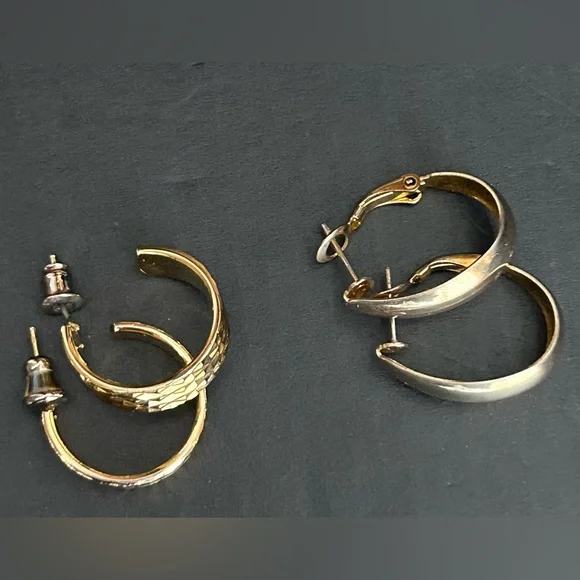 VINTAGE GOLD TONE EARRINGS THREE PAIRS - Picture 4 of 8